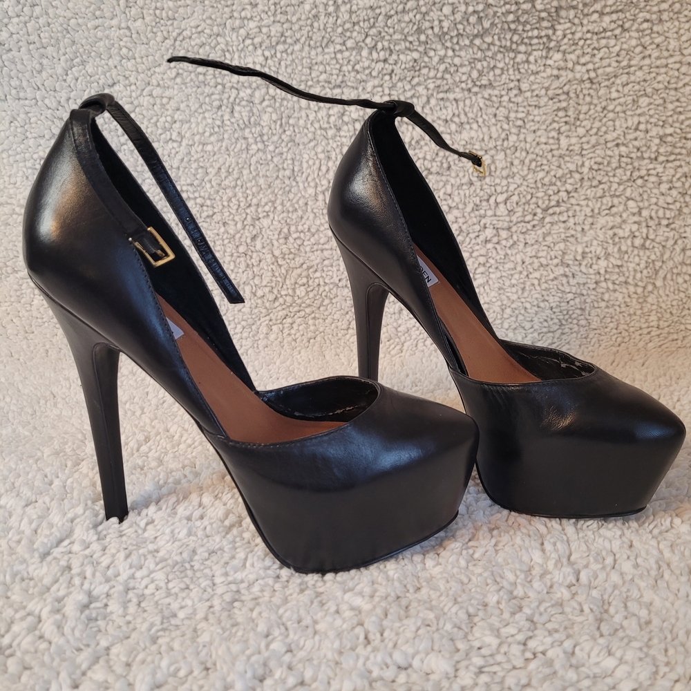 Steve Madden Black Platform Heels